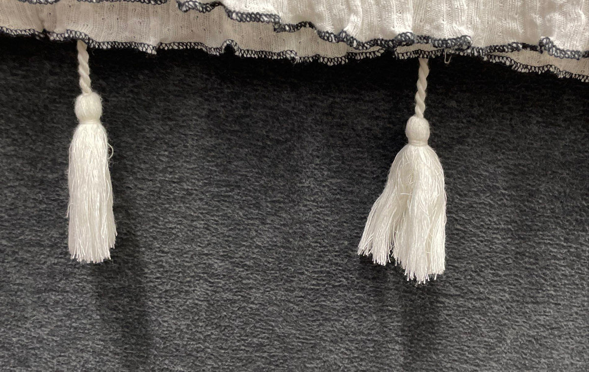 Free People Women's White Embroidered Tassel Tie Front Ruffle Top Sz M