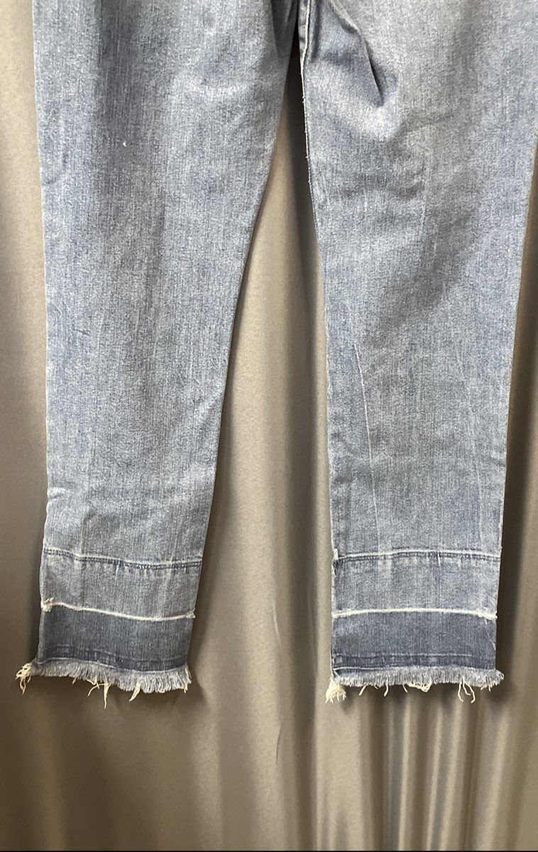 Hudson Women's Blue Distressed Straight Leg Released Frayed Hem Jeans Size 26