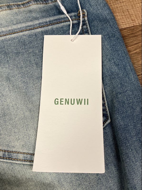 GENUWII Women's Light Wash Stretch Skinny Jeans High Rise Denim Size 32 NWT