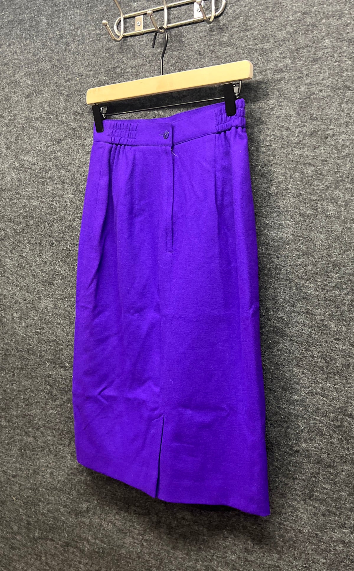 Vintage 90s Requirements Women's Purple 100% Wool Lined Straight Skirt Sz 8