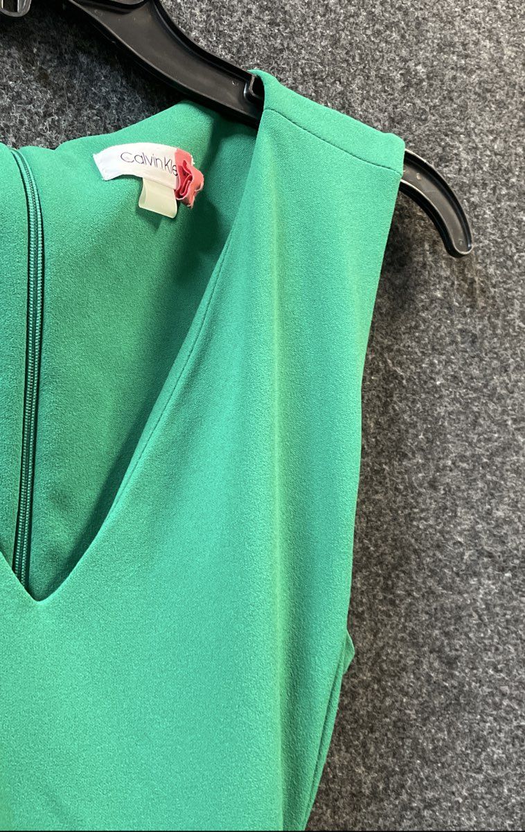 Calvin Klein Women's Green Sleeveless V-Neck Tie Waist Jumpsuit Size 10