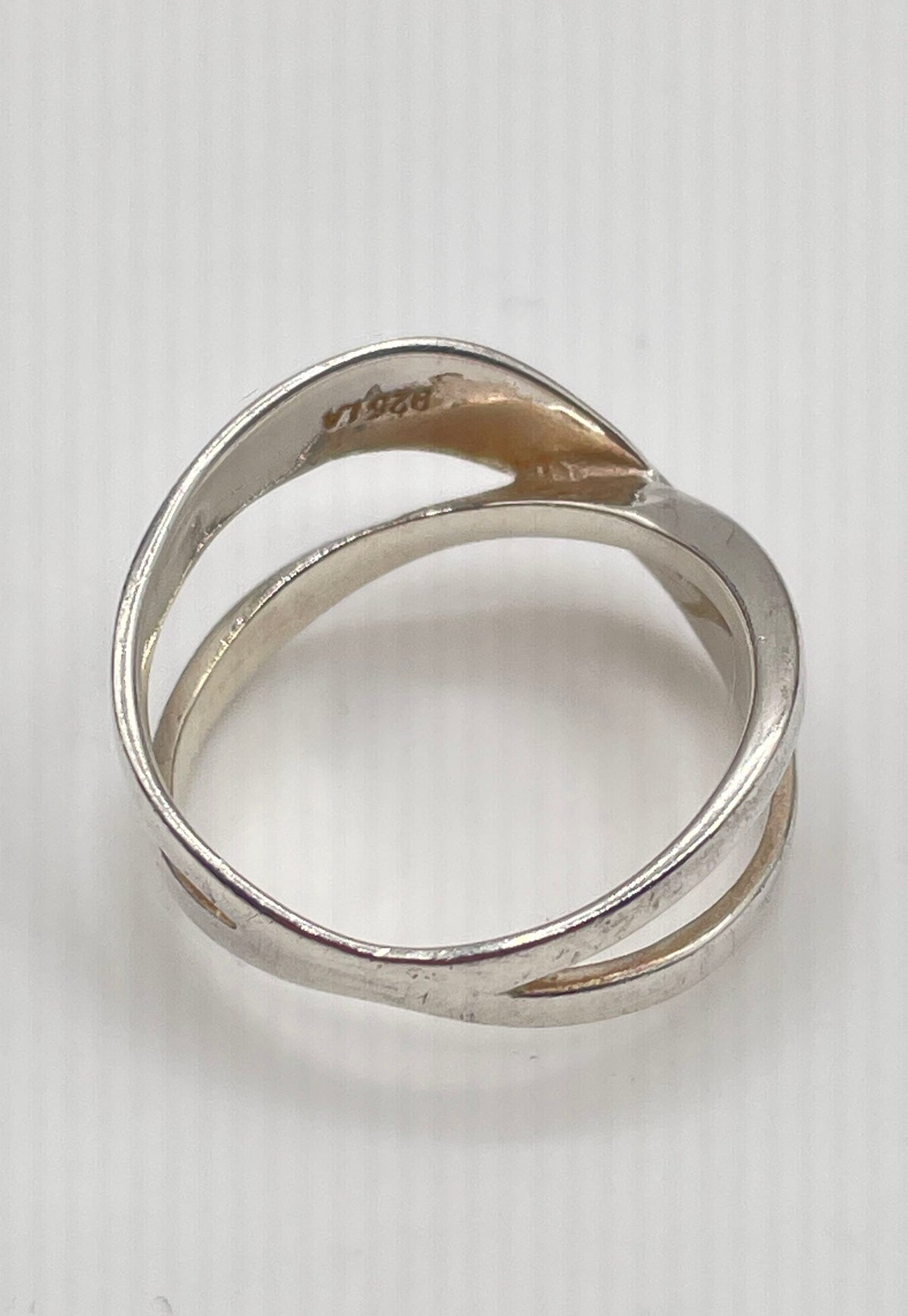 925 Sterling Silver Crossover Ring 3.7g