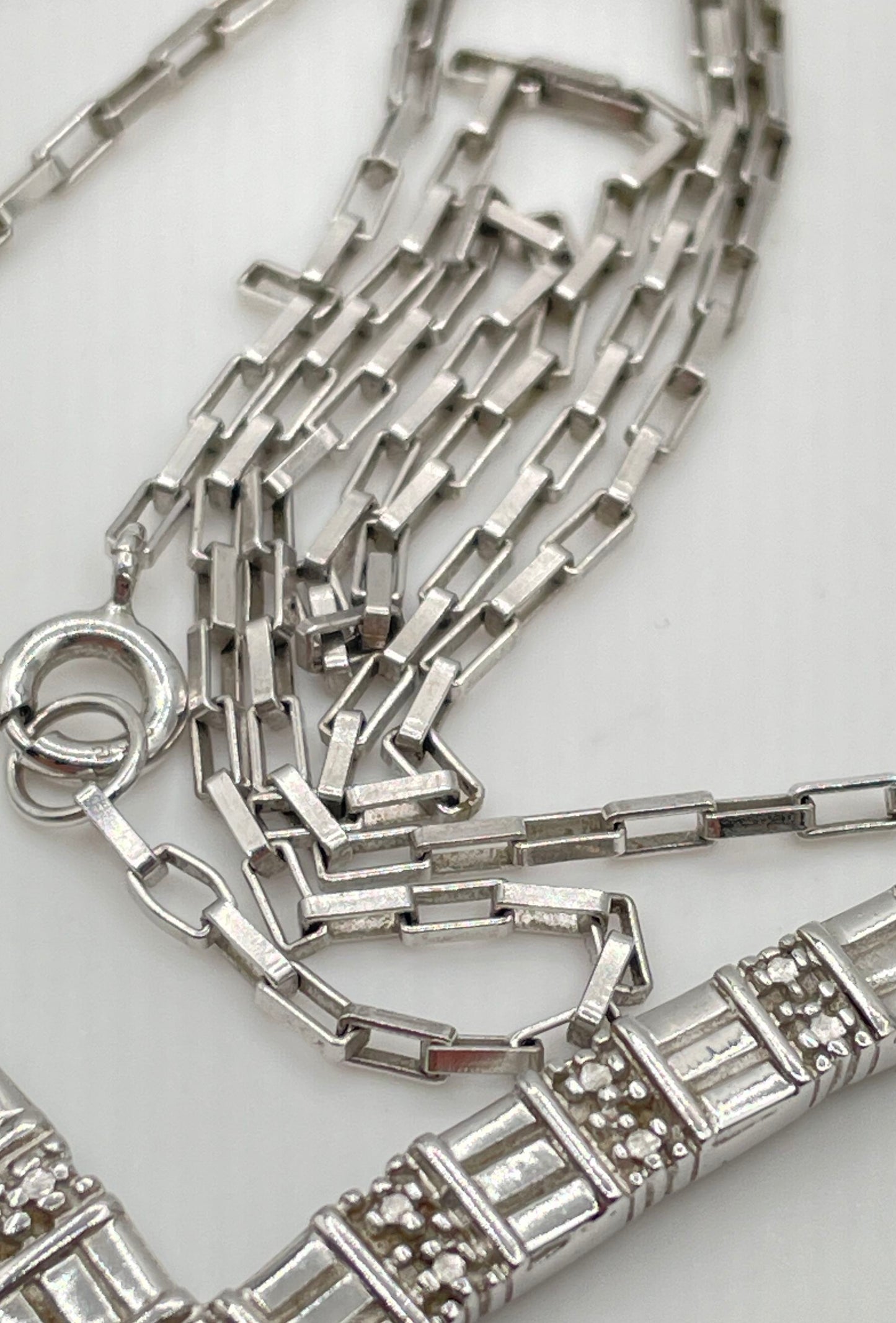 Ross Simons 925 Sterling Silver V-Bar Pendant Square-Link Necklace 8.2g