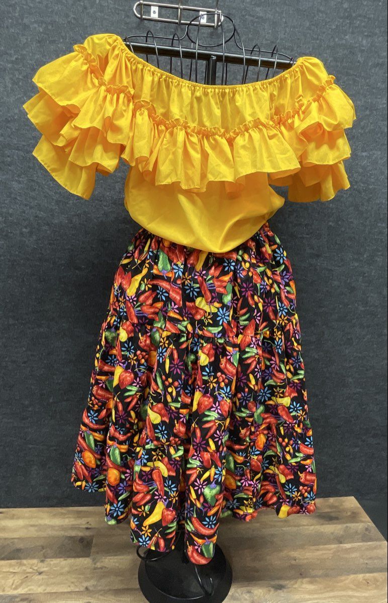 Women's 2 Piece Folk Costume Set Yellow Ruffle Top Chili Pepper Print Skirt