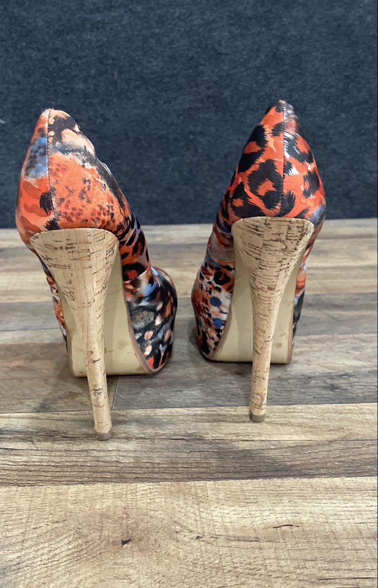 Chinese Laundry Top This Multicolor Animal Print Platform Heels Size 8.5