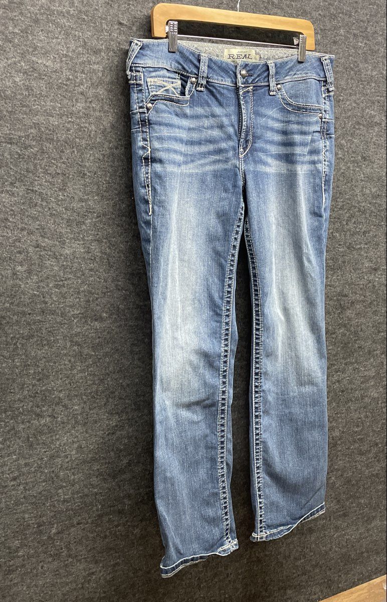 Ariat Women's REAL Denim Blue Medium Wash Embroidered Back Pocket Jeans Sz 32S