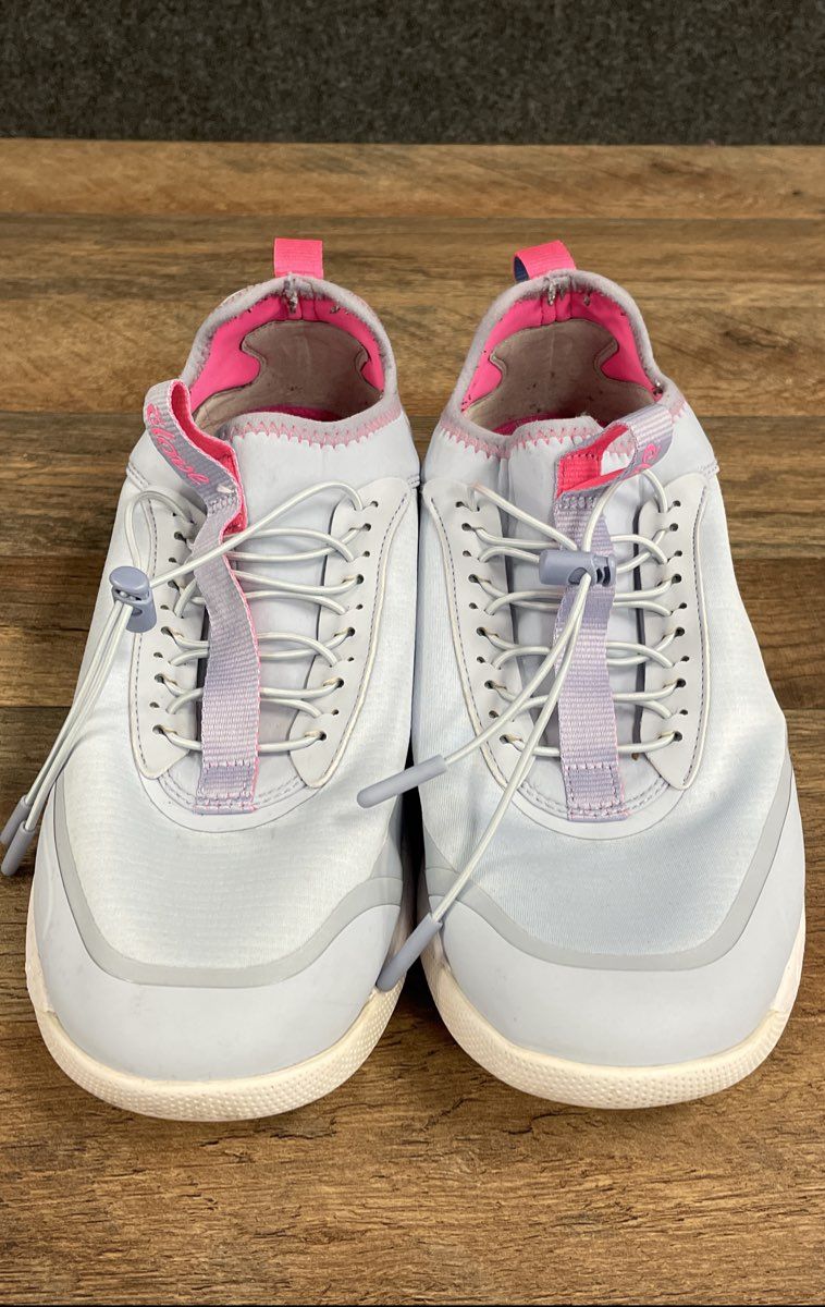 Clove Solo Light Blue Pink Camo Healthcare Nursing Sneakers Women's 10 Men's 8.5