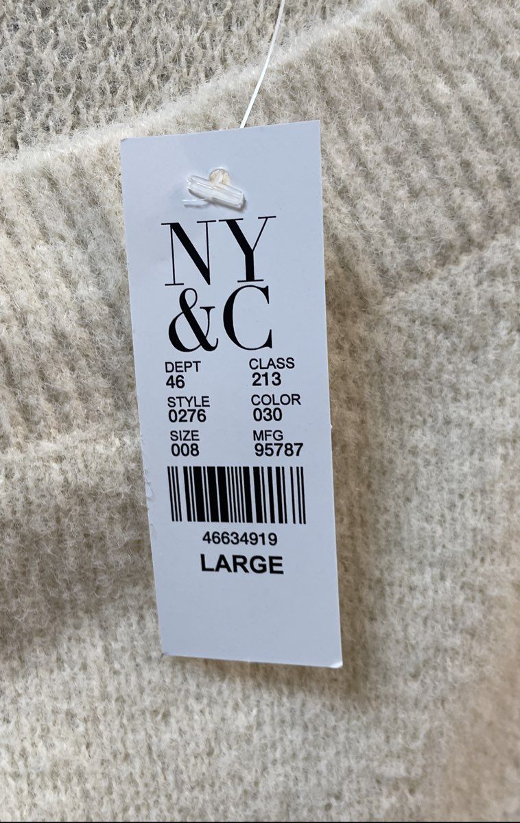 New York & Company Women's Cream Fuzzy Soft Knit Exposed Seam Sweater NWT Sz L