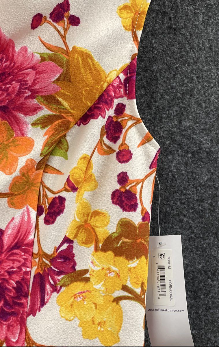 London Times Women's Horn Coral Floral Sleeveless V-Neck Flare Dress Size 4 NWT
