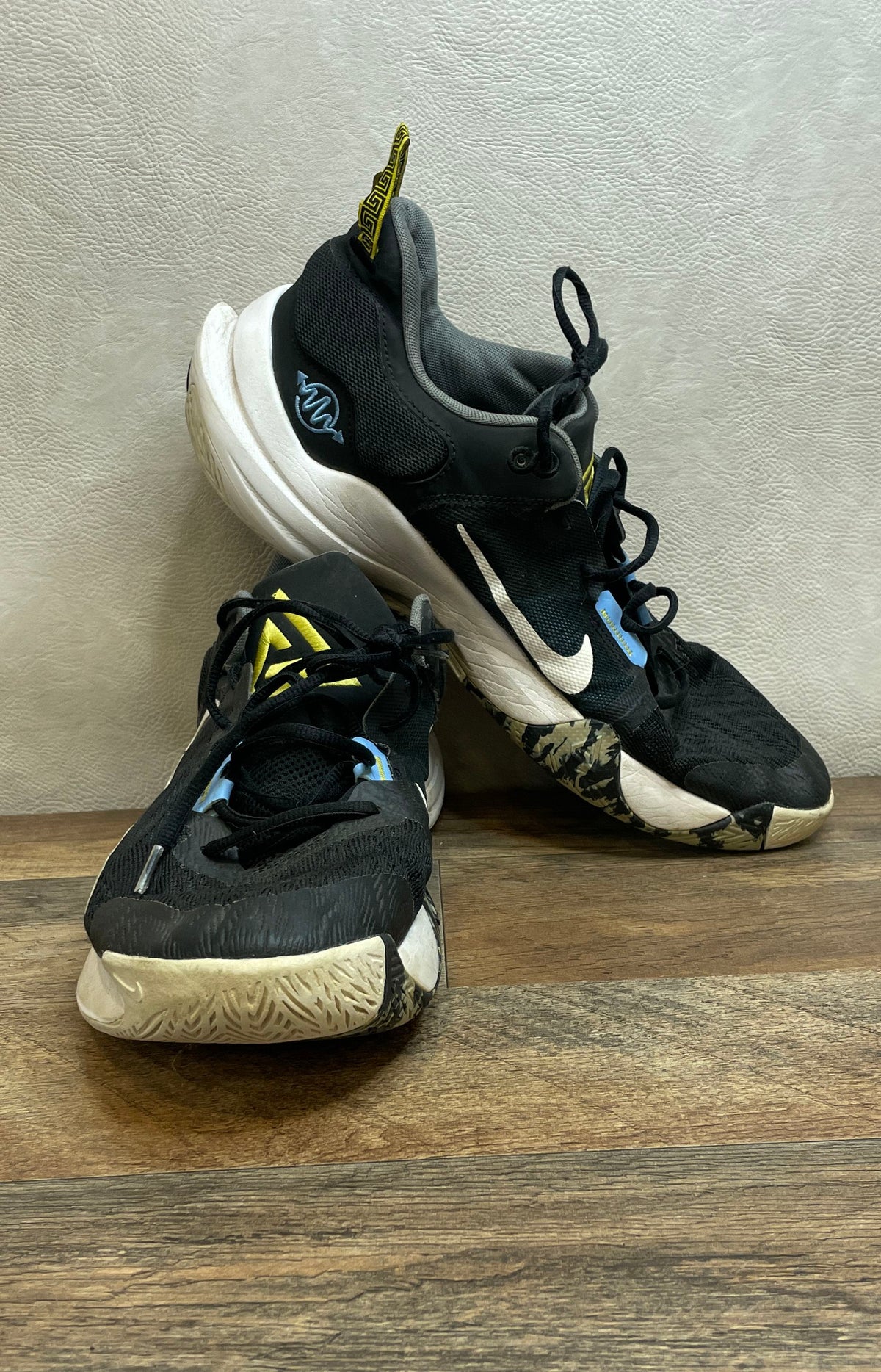 Nike Giannis Immortality 2 Black White University Gold Basketball Shoes Size 13