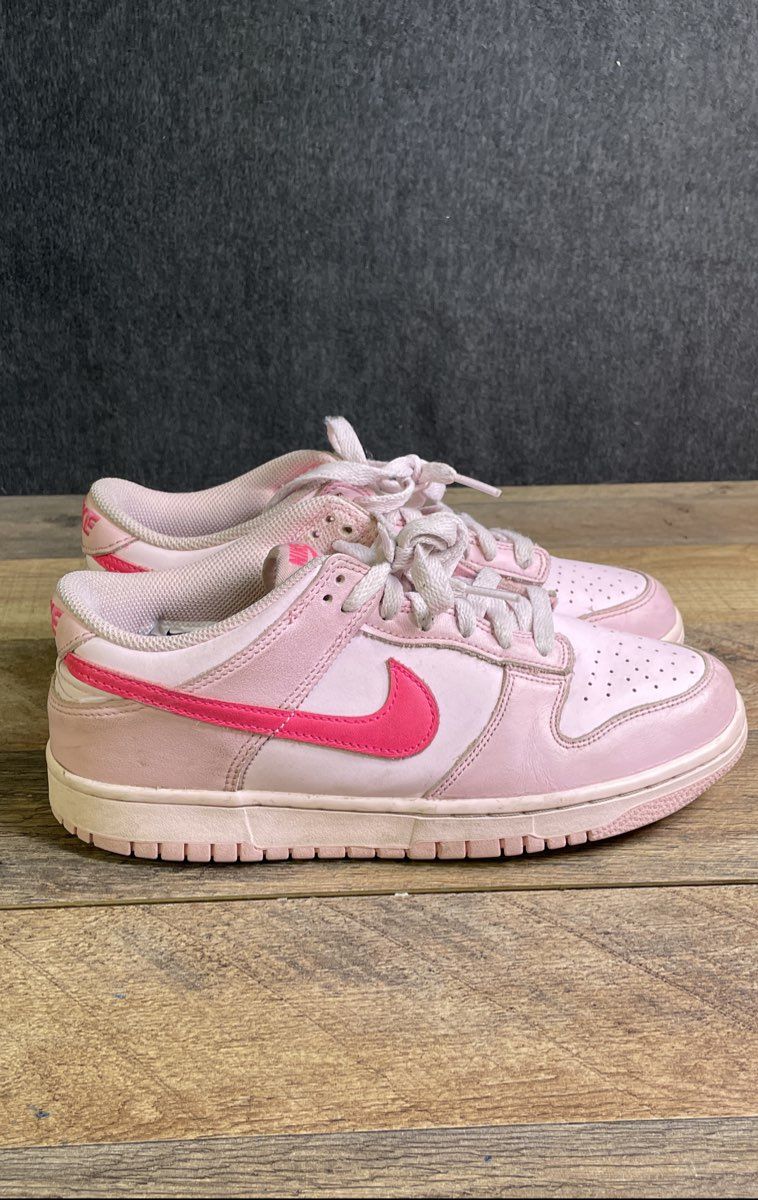 Nike Dunk Low GS Triple Pink Hyper Pink Leather Sneakers Size 7Y