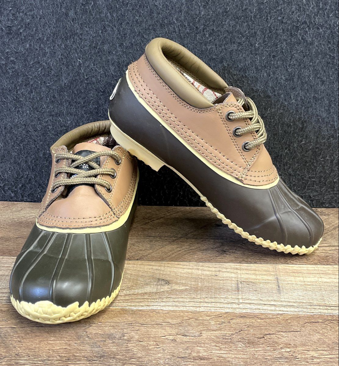 Superior Boot Co. Women's Brown Tan Lace Up Low Top Duck Boots Size 7