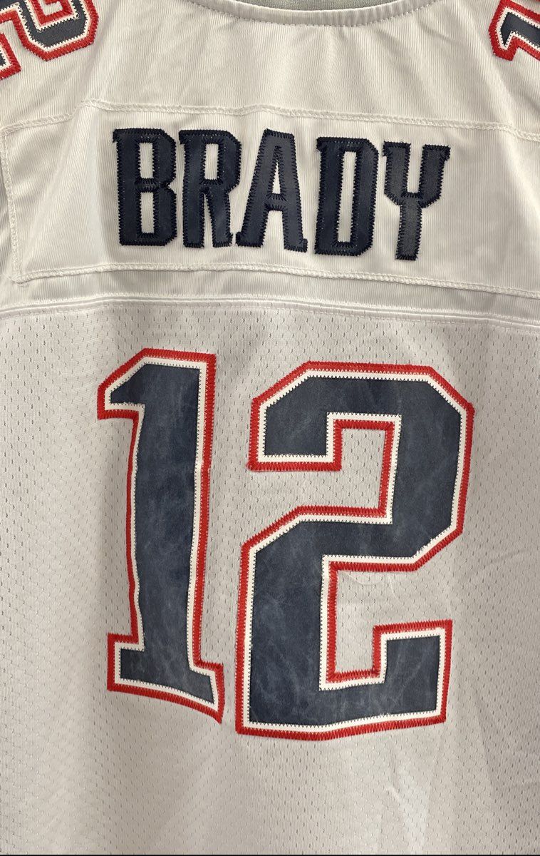 Vintage Reebok Men's Tom Brady New England Patriots NFL Jersey White #12 Sz L