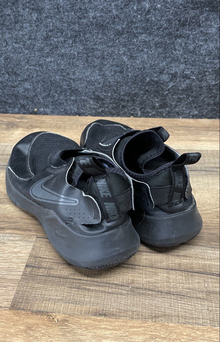 Nike Flex Runner 3 Black Anthracite Kids Running Shoes Size 5Y