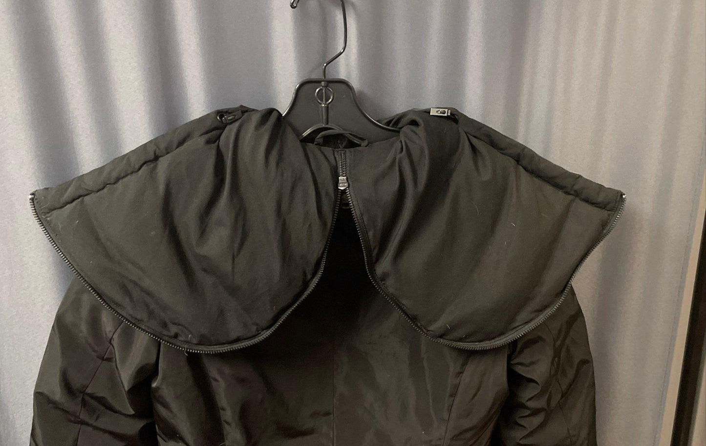 Armani Exchange Women's Black Down Hooded Puffer Parka Jacket Sz XS