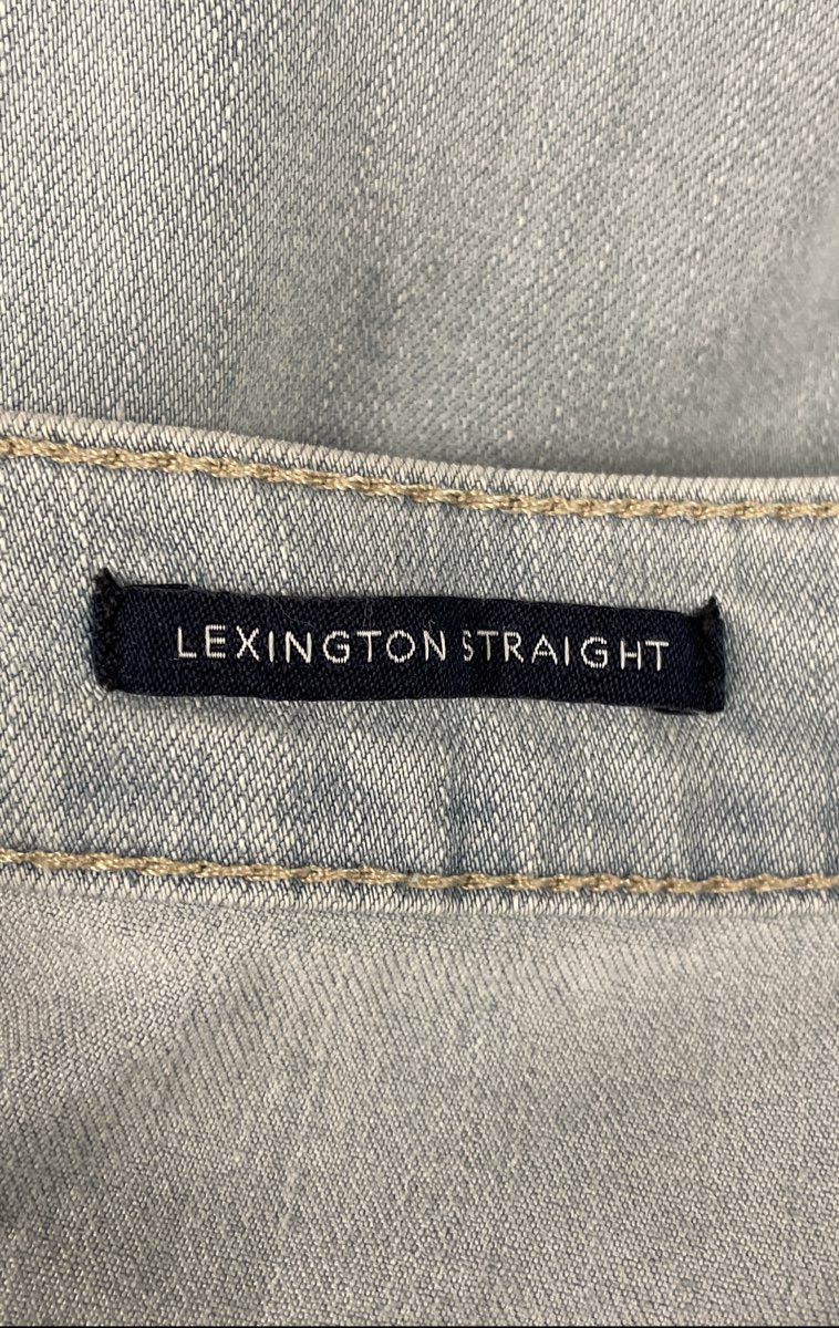 Charter Club Women's Lexington Straight Light Blue Wash Jeans Size 16