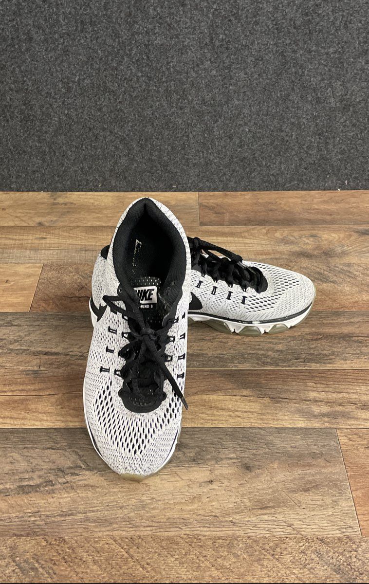 Nike Air Max Tailwind 8 White Black Running Shoes Size 8