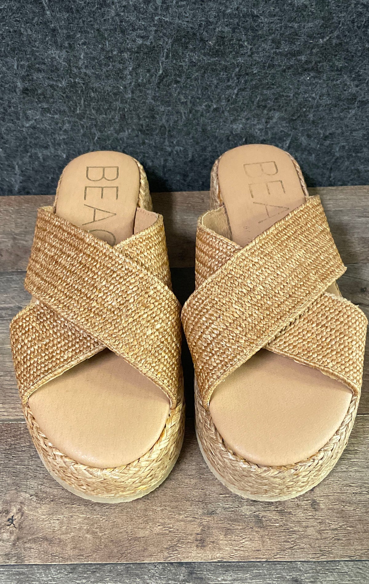 Beach By Matisse Tan Woven Raffia Criss Cross Platform Slide Sandals Size 8