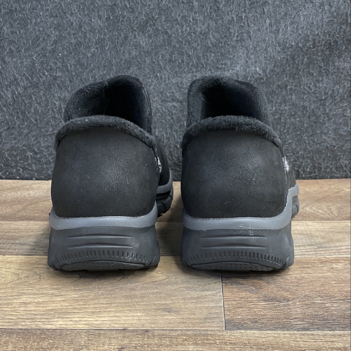 Skechers Hands Free Slip-ins Glacial Ultra Cozyly Black Booties Women's Size 7.5