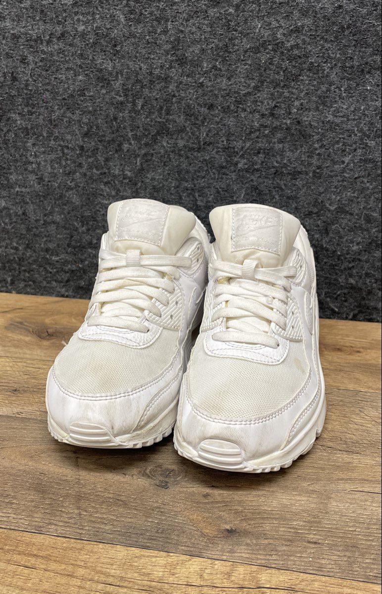 Nike Air Max 90 Triple White Women's Running Shoes Size 8