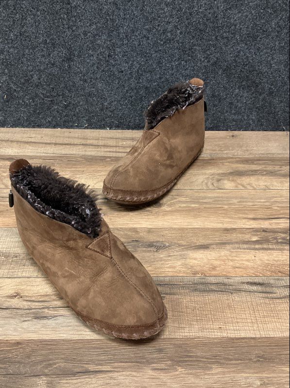 LL Bean Wicked Good Slipper Boots Brown Shearling Lined Women's Size 8