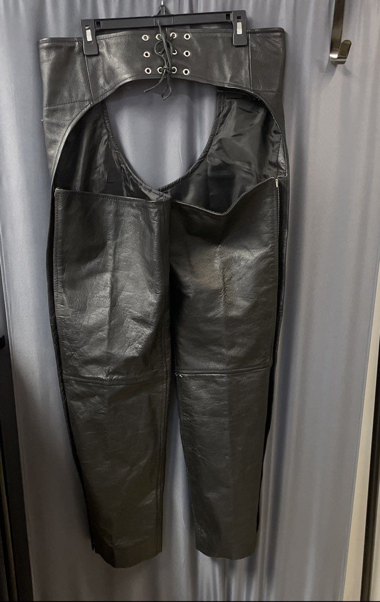 Daniel Smart Men's Black Leather Motorcycle Chaps Adjustable Belt Sz 36/38