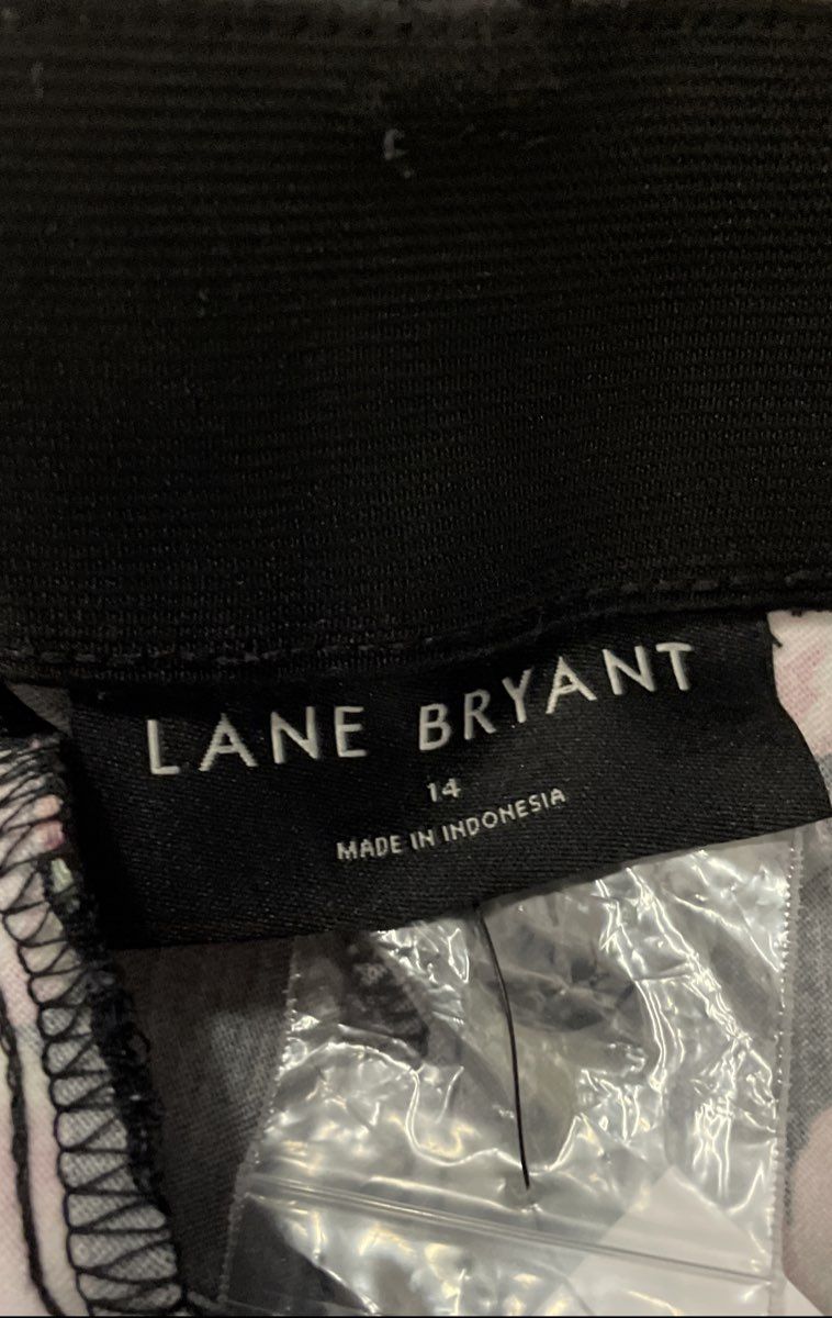 Lane Bryant Women's Black Floral Ankle Trousers Flat Front Pants Sz 14 NWT