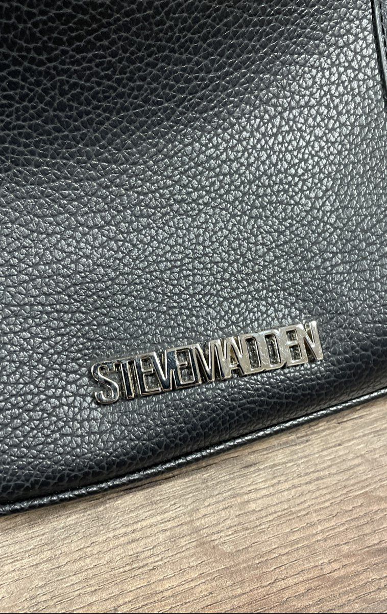 Steve Madden Black Pebbled Leather Hobo Shoulder Bag Crossbody Silver Hardware