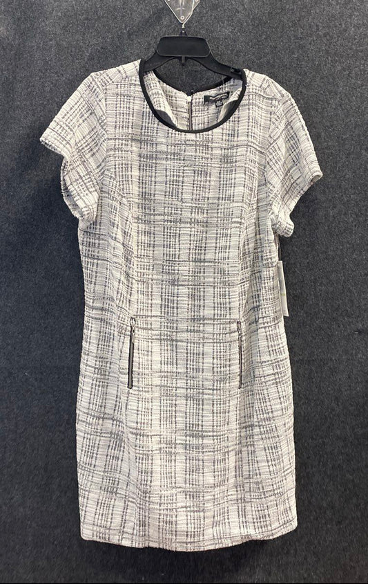 Sharagano Women's Ivory Black Plaid Stretch Sheath Dress NWT Sz 18W