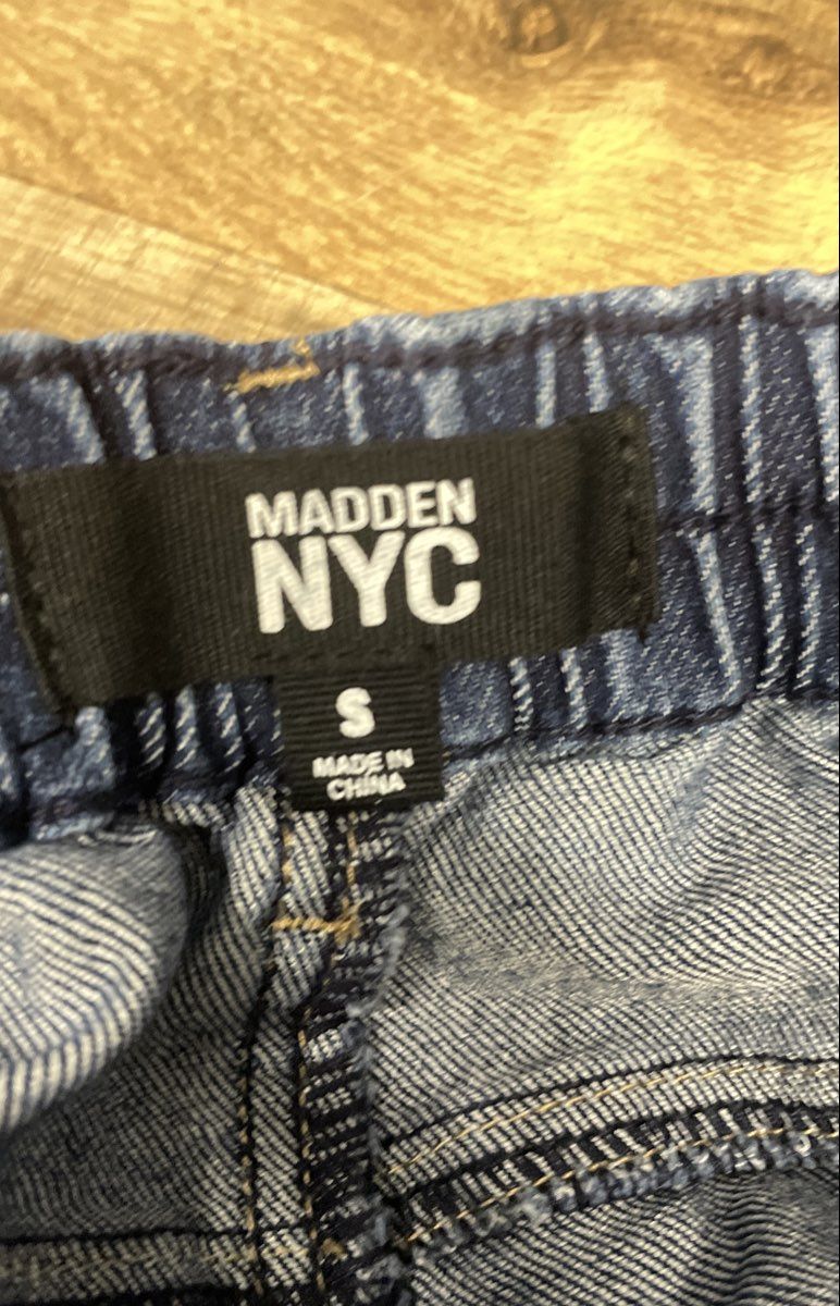 Madden NYC Women's High Rise Barrel Jeans Blue Wash Seaming Details NWT Sz S