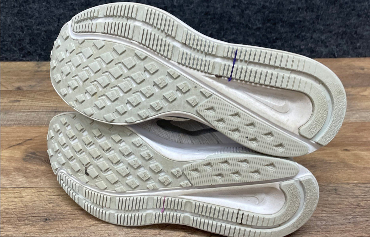 Nike Swift 2 White Metallic Silver Women's Running Shoes Size 9 CV0568-105