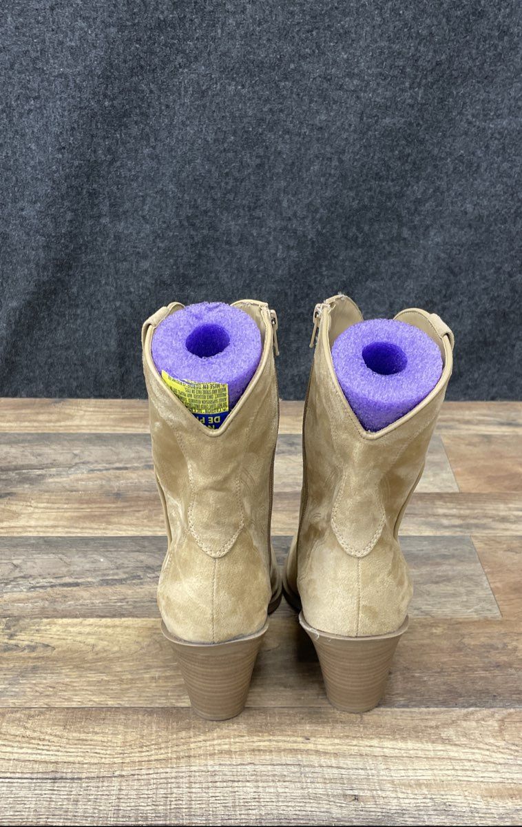 Tan Faux Suede Western Ankle Boots Pointed Toe Cowgirl Booties Women's Size 8.5