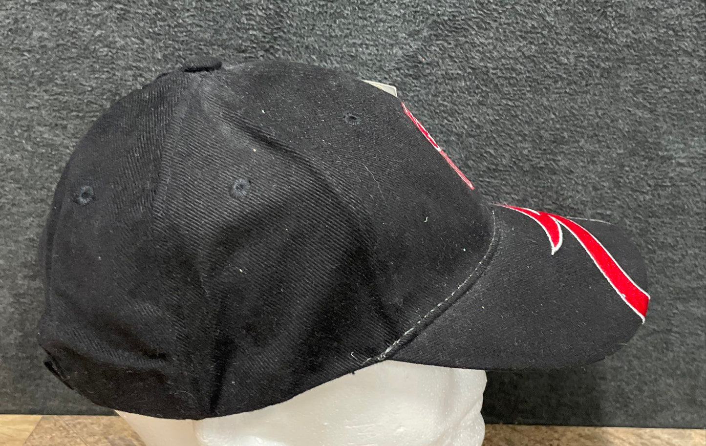 Kenworth Men's Black Baseball Cap Red Silver Graphic Embroidered Logo NWT