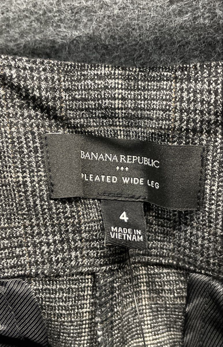 Banana Republic Women's Grey Plaid Pleated Wide Leg Dress Pants NWT Sz 4