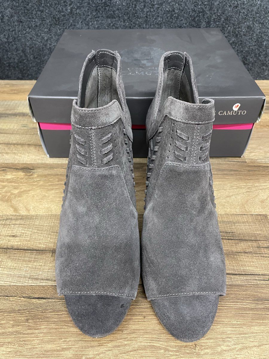 Vince Camuto Ebelin Dark Slate Suede Peep Toe Ankle Bootie Size 10