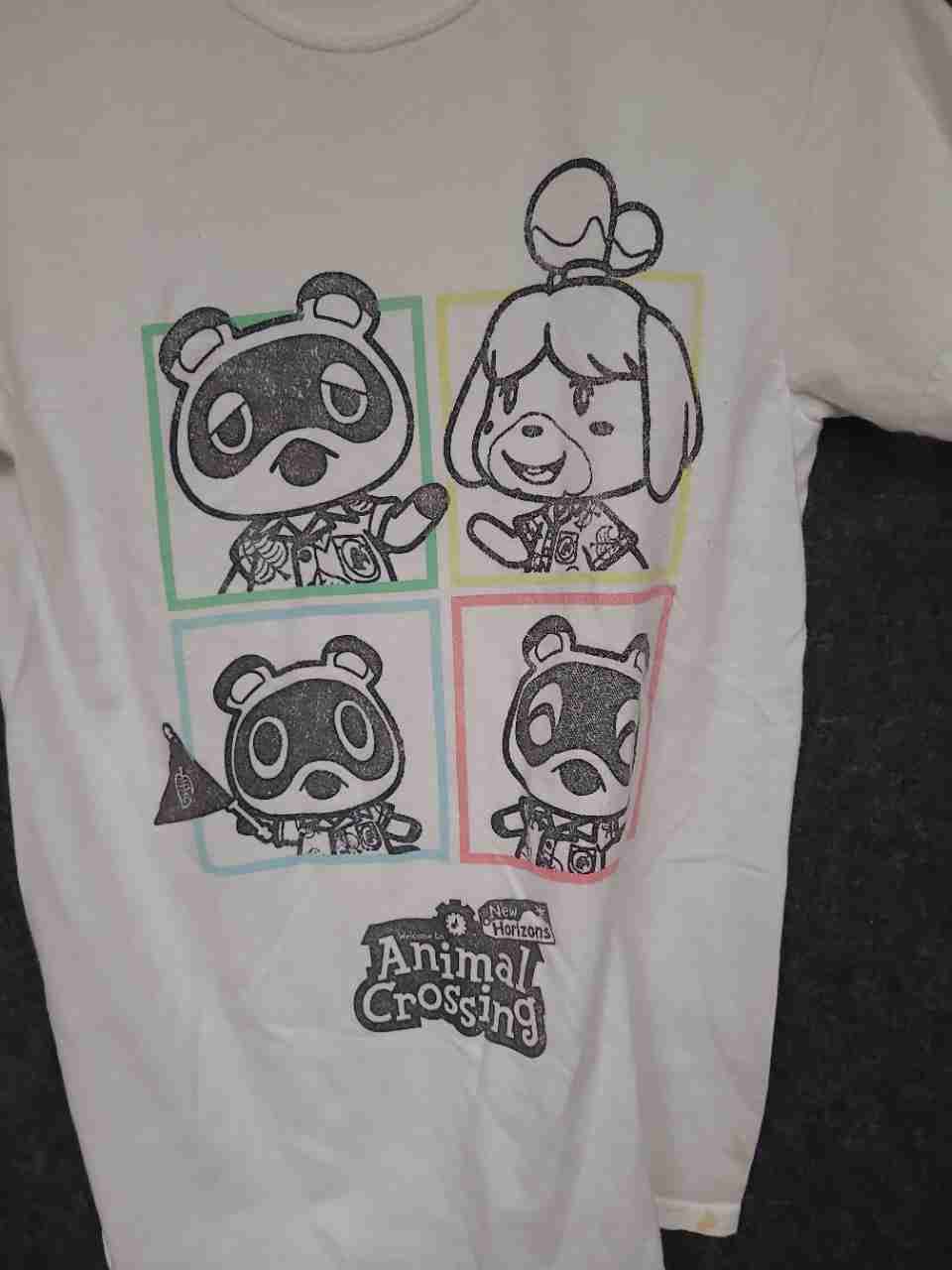 Nintendo Animal Crossing New Horizons White Graphic T-Shirt Isabelle Tom Nook S