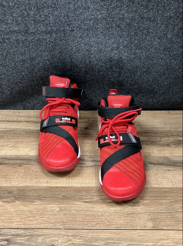 Nike Zoom LeBron Soldier 9 University Red Basketball Shoes Size 8