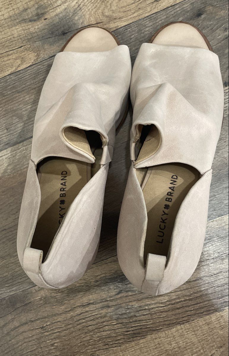 Lucky Brand Beige Draped Peep Toe Stacked Heel Booties Size 10M