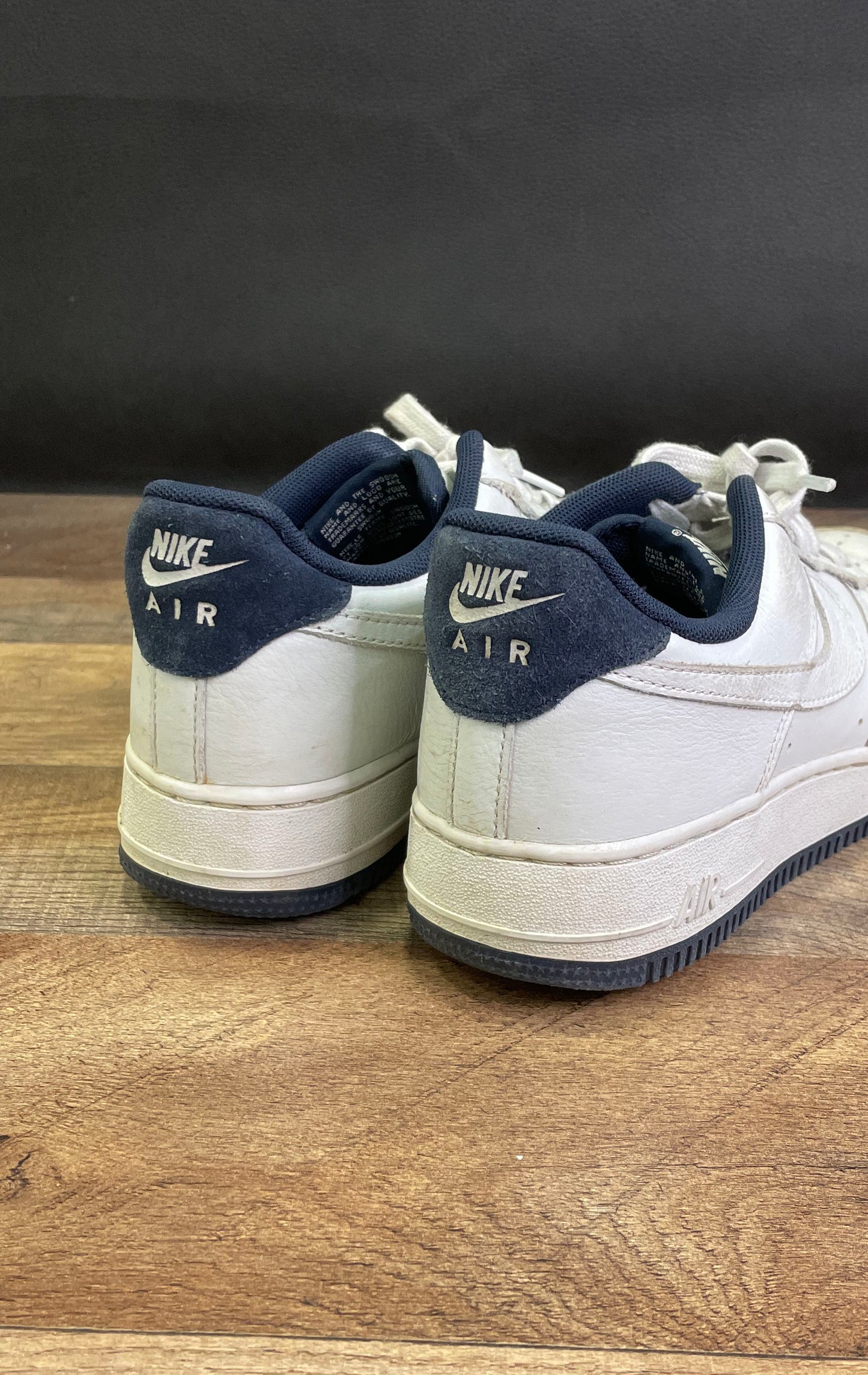 Nike Air Force 1 Low White Navy Blue Mini Swoosh Sneakers Men's Size 7.5