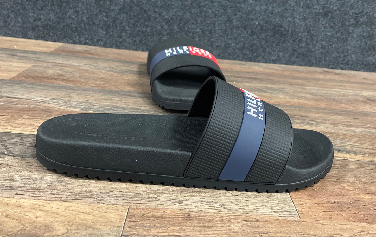 Tommy Hilfiger Ronks Black Flag Stripe Sport Slide Sandals Men's Size 10