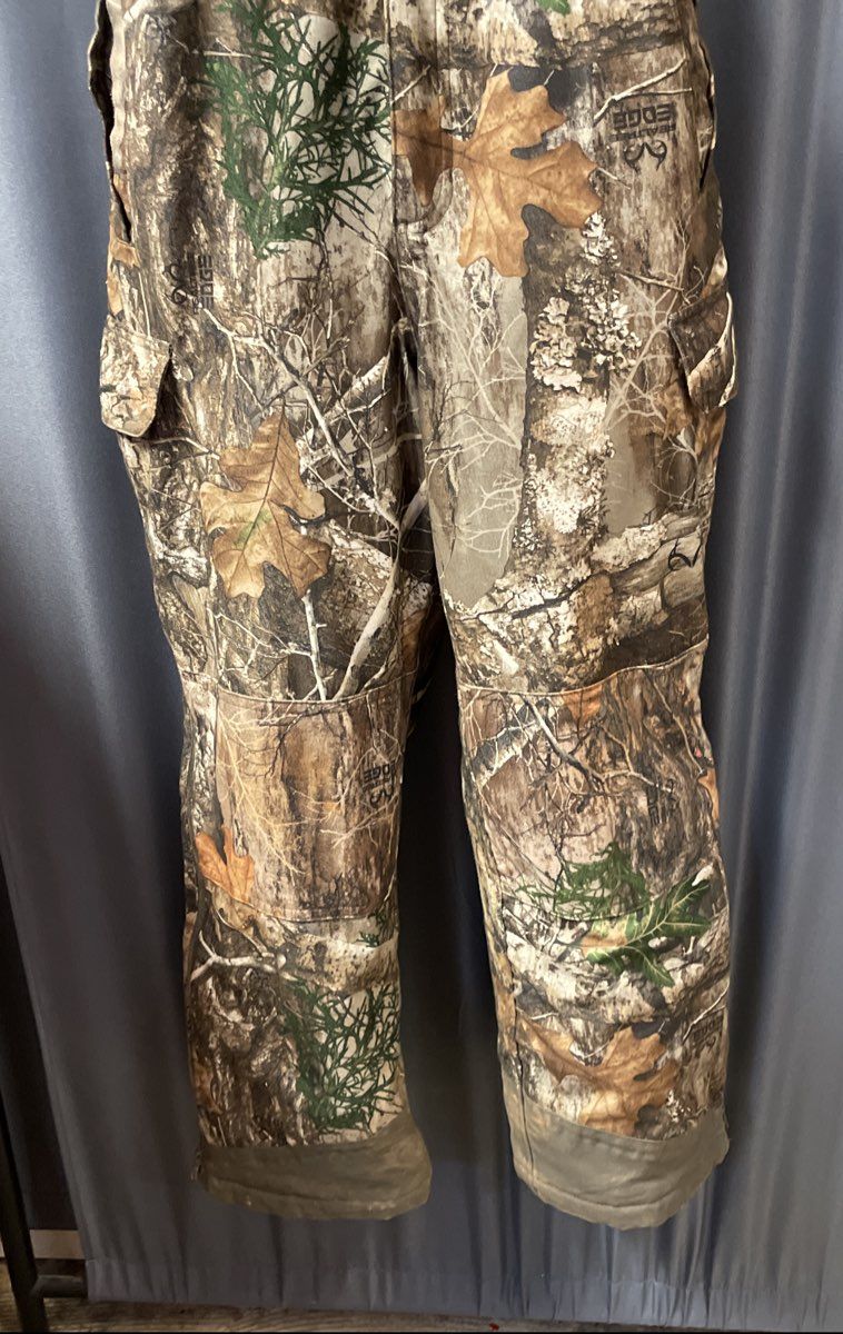 Realtree Youth Edge Camo Insulated Bib Overalls Cargo Pockets Zip Leg Sz L