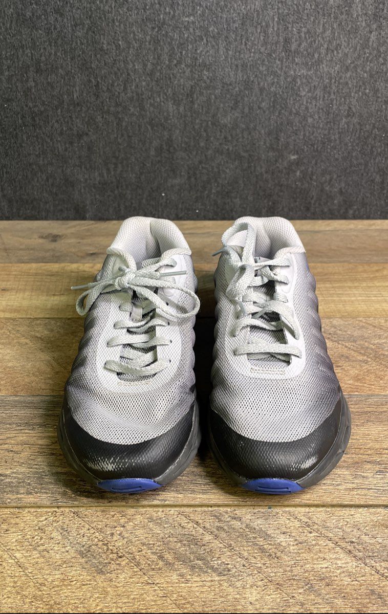 Nike Air Max Invigor Cool Grey Electric Blue Youth Sneakers Size 3Y