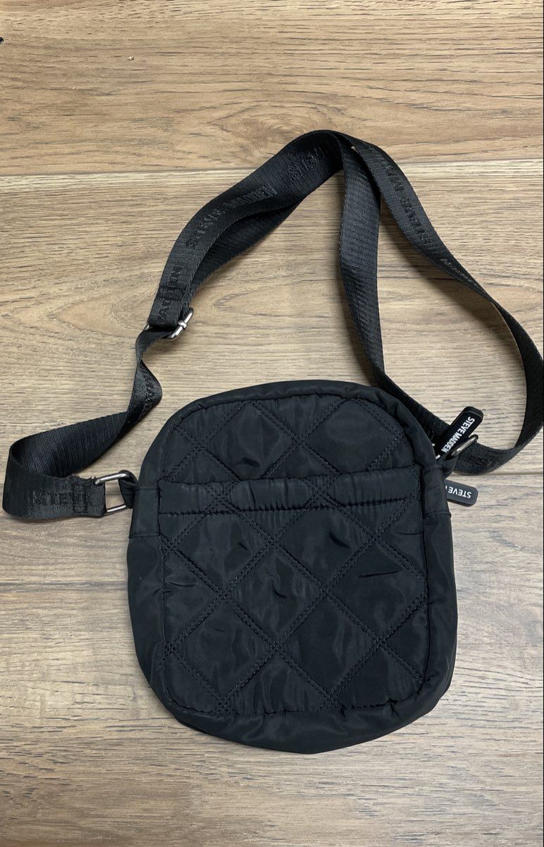 Steve Madden Black Quilted Nylon Crossbody Bag Adjustable Logo Strap Purse