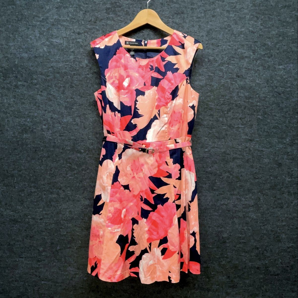 INC International Concepts Women's Pink Navy Floral Fit Flare Belted Dress Sz 4