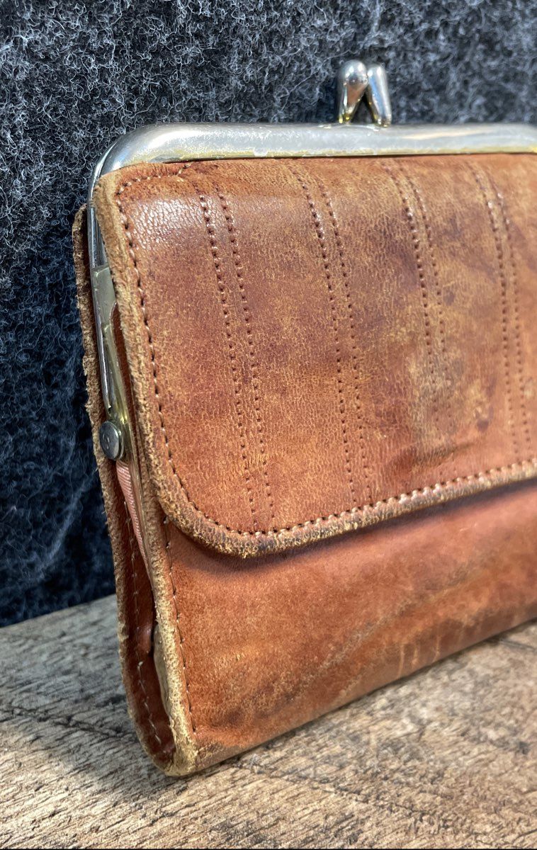 Vintage 70s Princess Gardner Brown Genuine Lambskin Kiss Lock Trifold Wallet