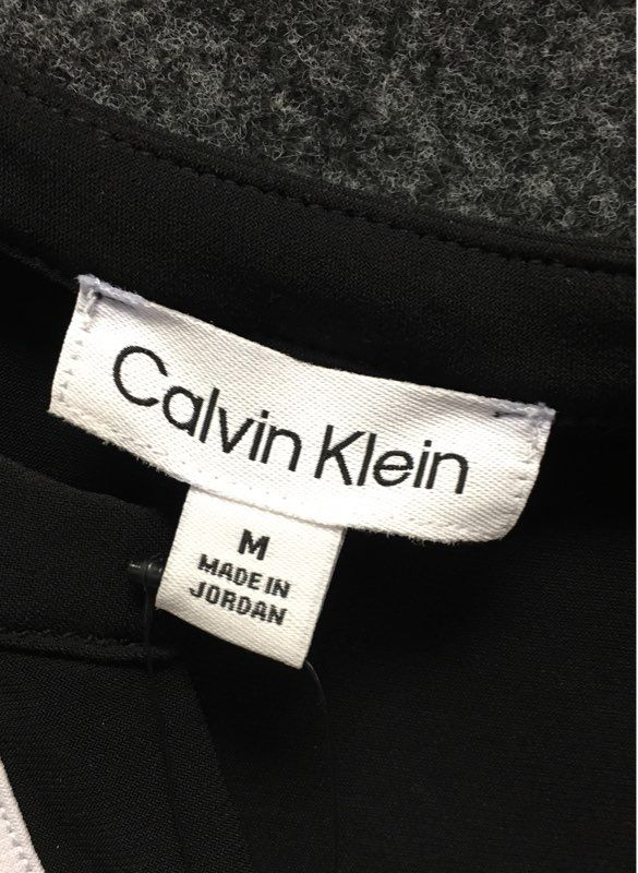 Calvin Klein Women's Black Sleeveless V-Neck Blouse White Piping Size M NWT