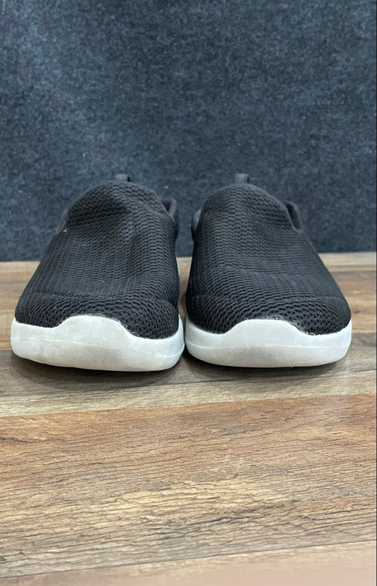 Skechers Goga Max Black White Walking Slip-On Shoes Size 10