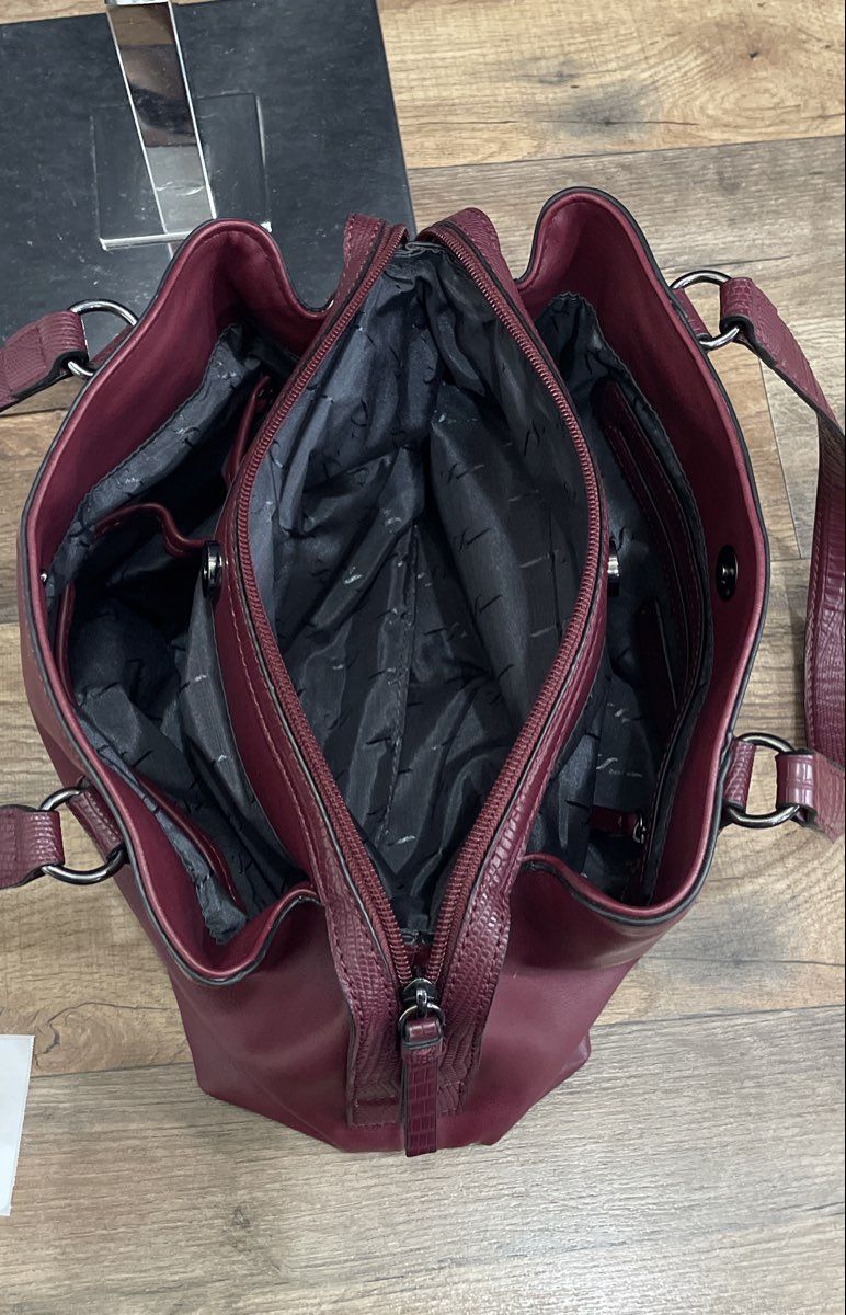 Simply Vera Vera Wang Maroon Faux Leather Triple Compartment Satchel Handbag