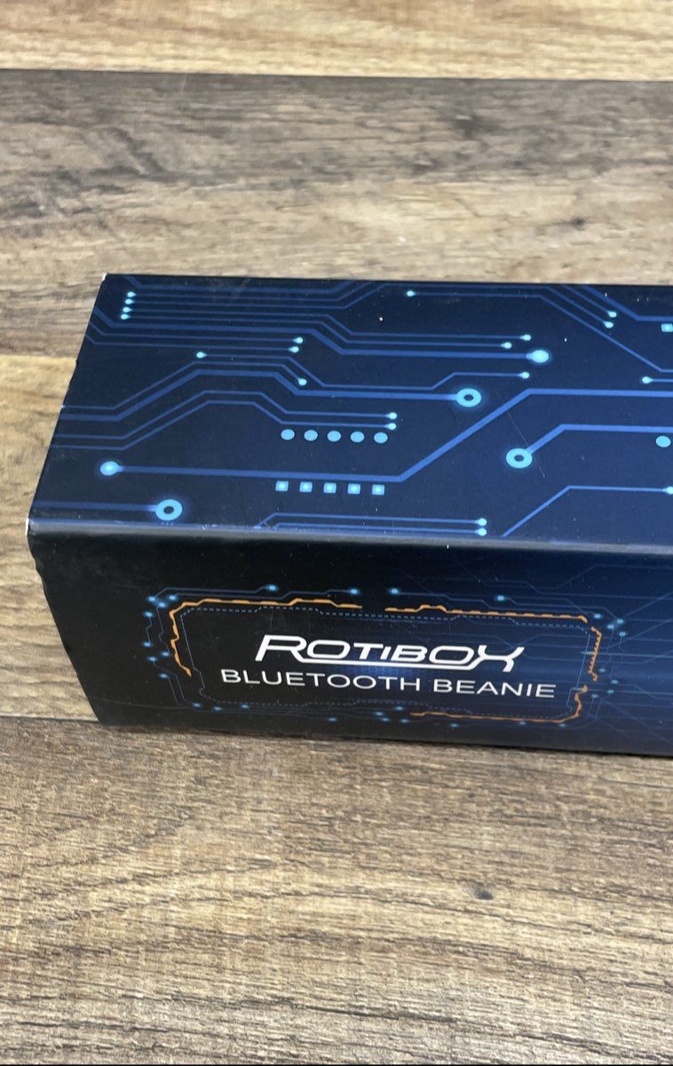 Rotibox Bluetooth Beanie Hat Wireless Headphones Cap Built-in Mic & Speakers