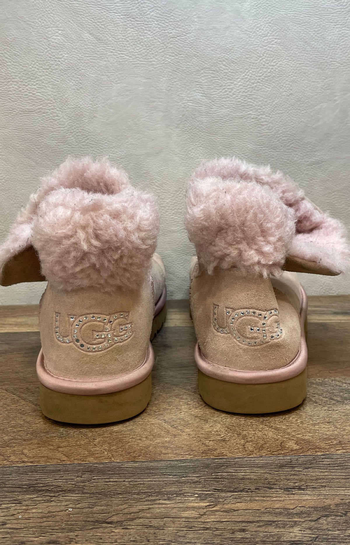 UGG Classic Mini Fluff Rhinestone Pink Suede Sheepskin Boots Women's Size 10